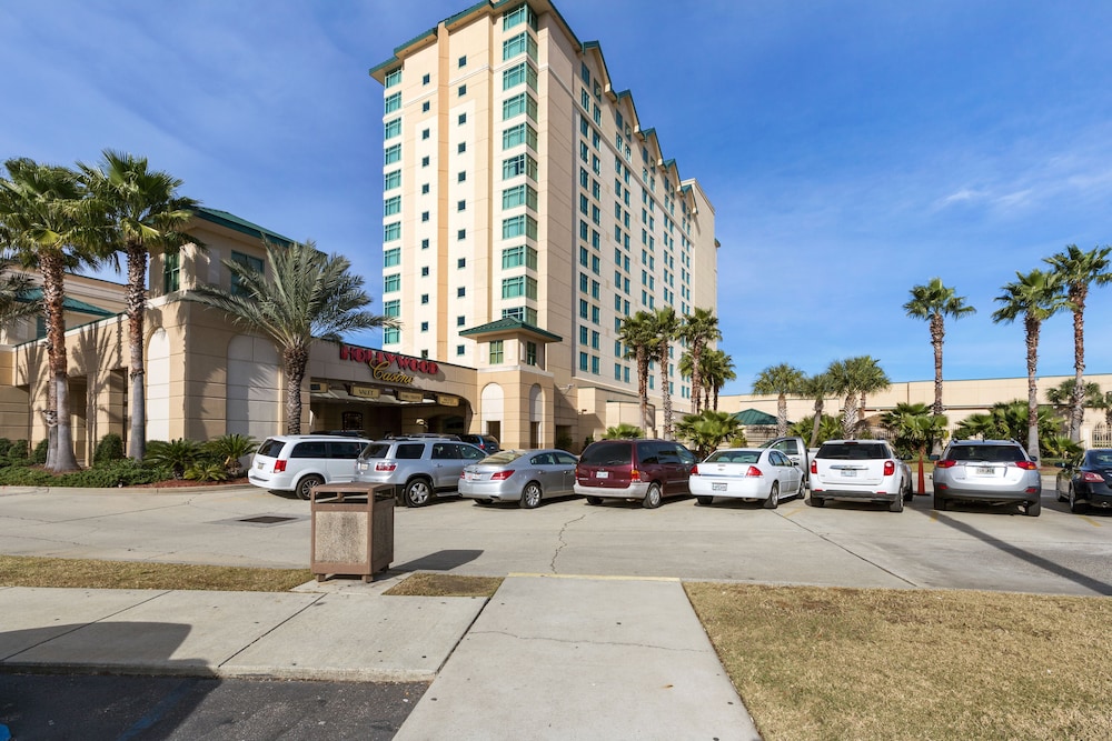 Hollywood Casino Gulf Coast 60/69