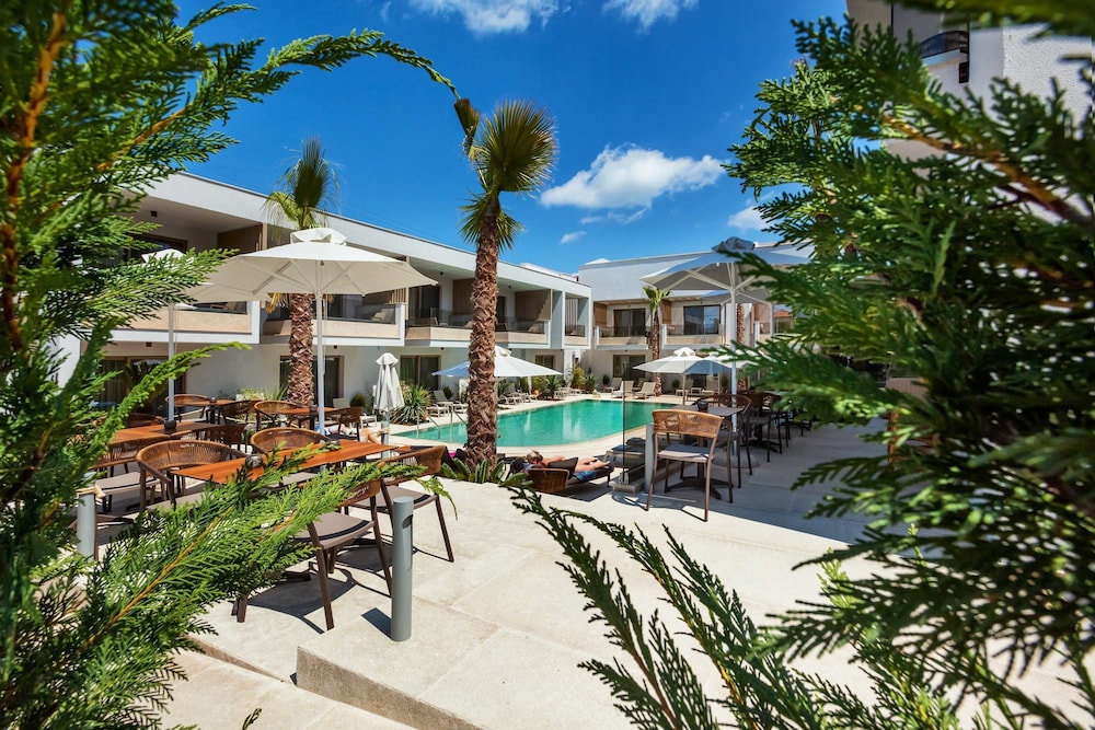Pefki Deluxe Residences 42/50