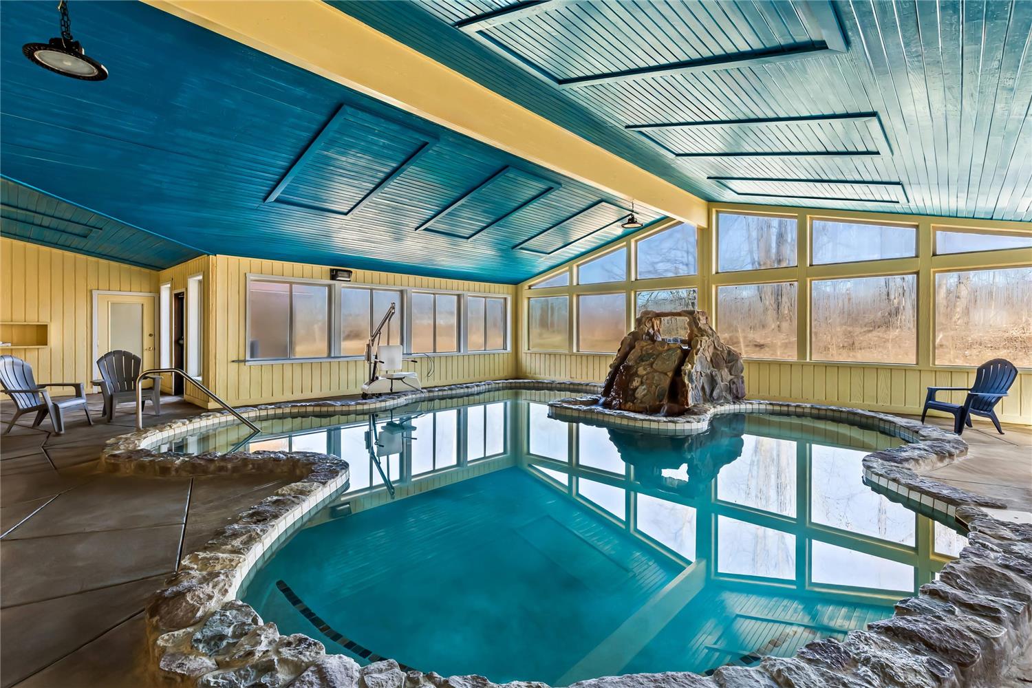 swimming pool spa
