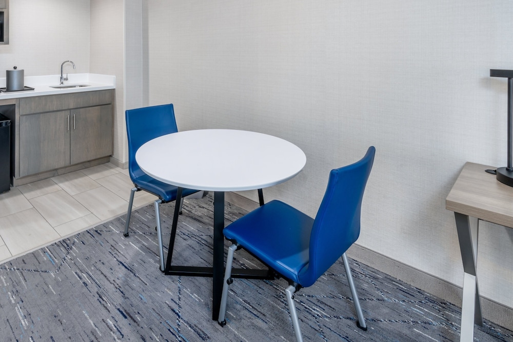 Holiday Inn Express Hotel And Suites Cheyenne 41/55