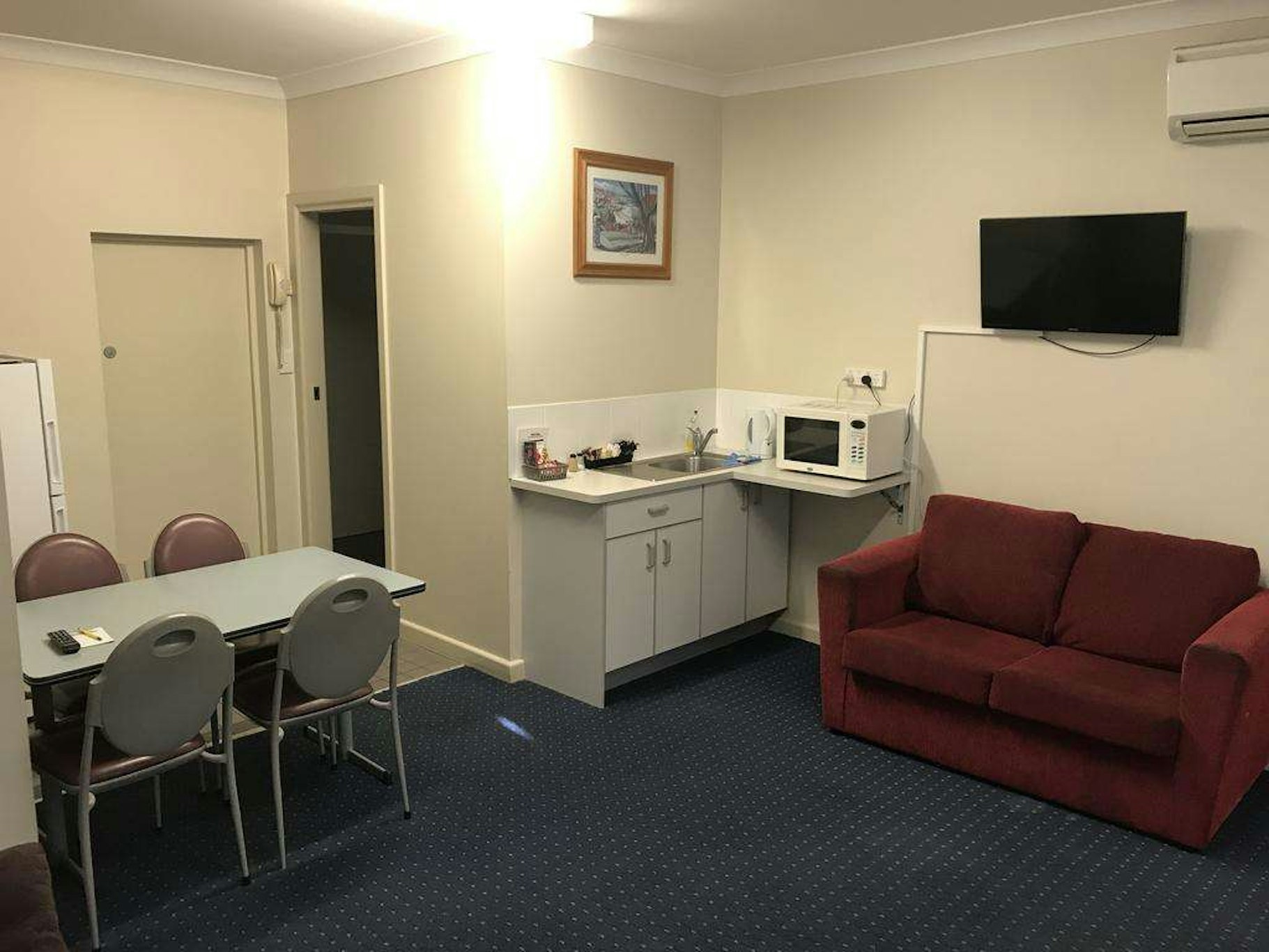 Orange Motor Lodge 19/24