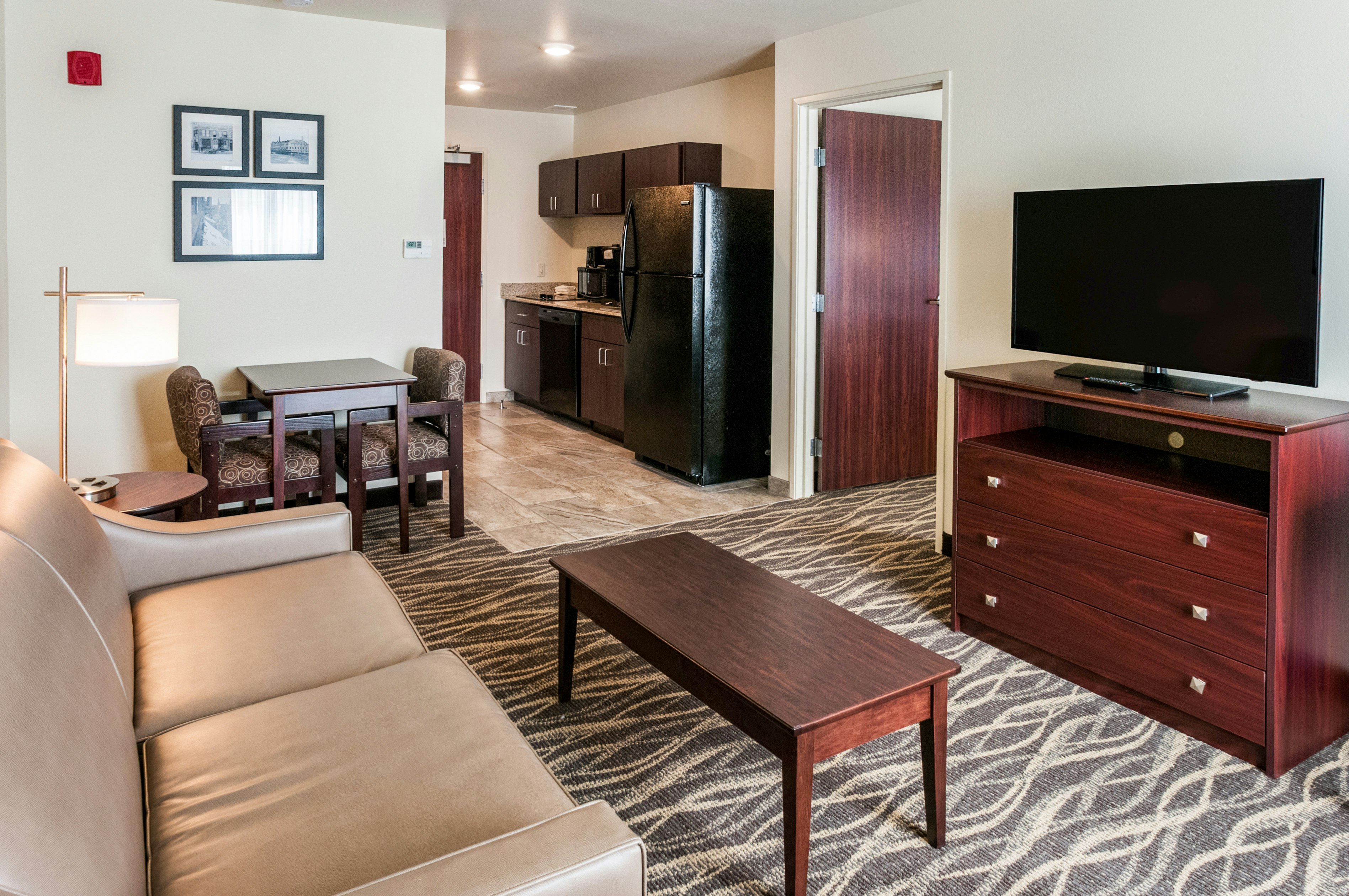 Cobblestone Hotel & Suites - Appleton International Airport 45/62