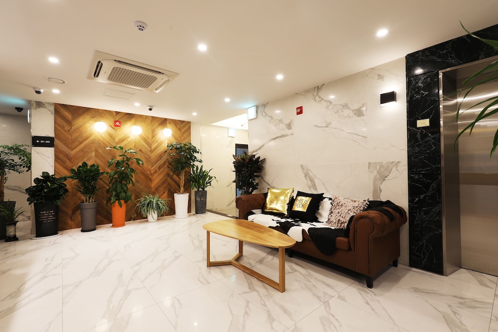 Sm Boutique Hotel 31/50
