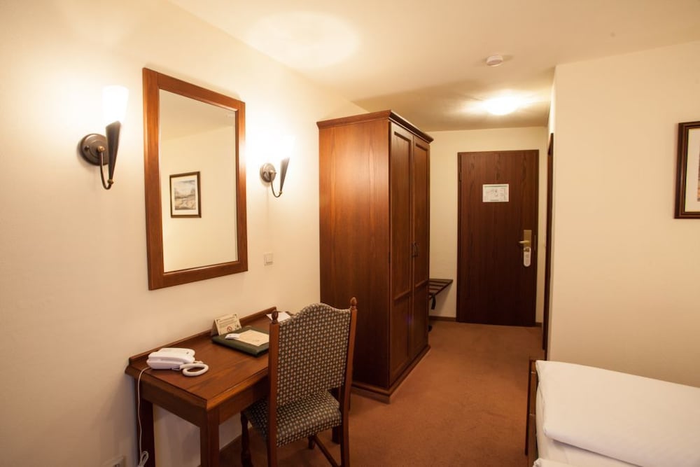 Hotel & Restaurant Klosterhof 32/57