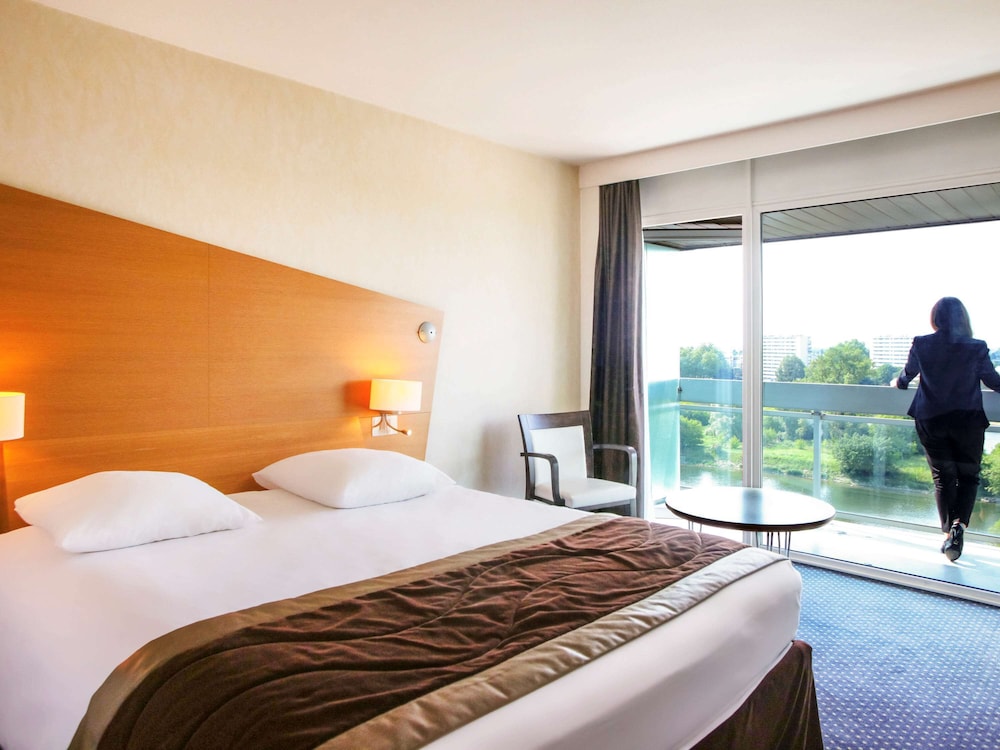 MERCURE ORLEANS CENTRE 13/62
