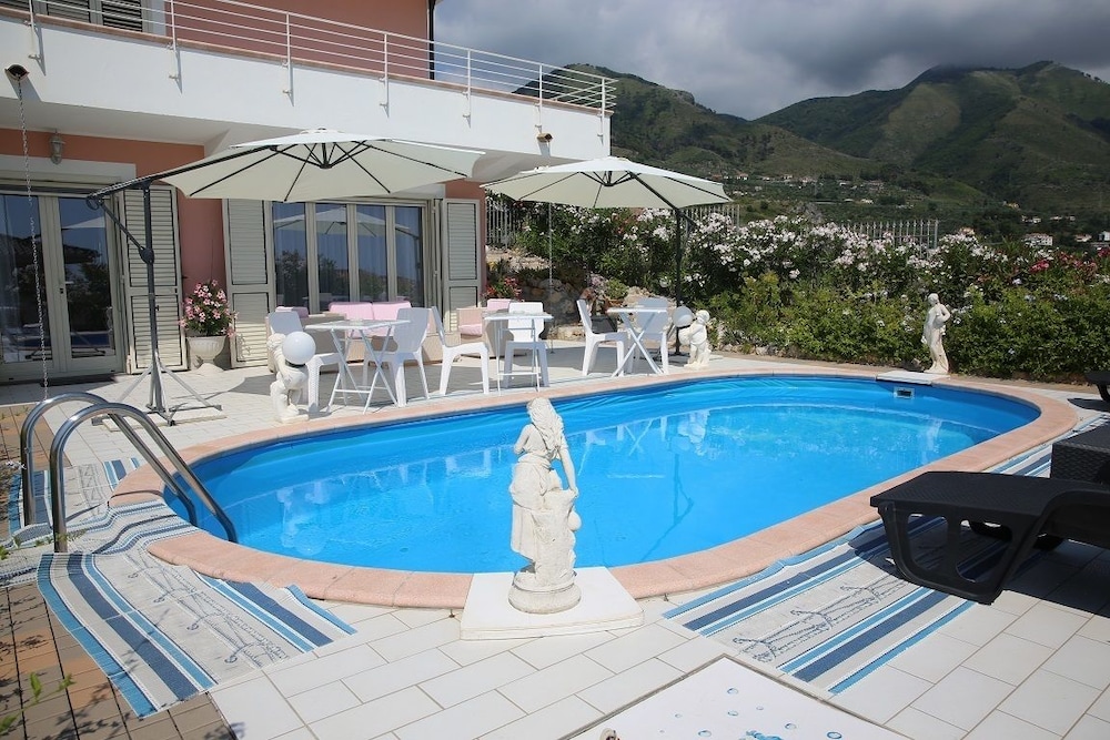 Villa Armonia 67/93