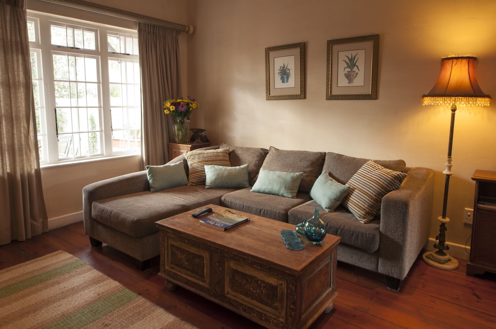 Harfield Guest Villa 30/50