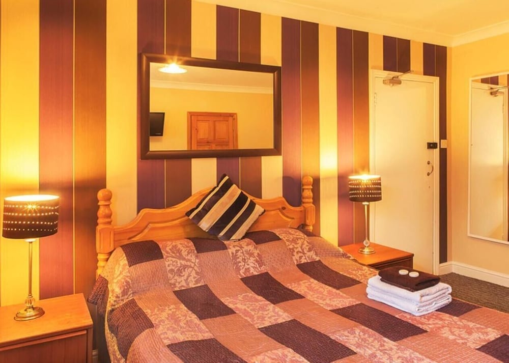 Hotel 261 33/46