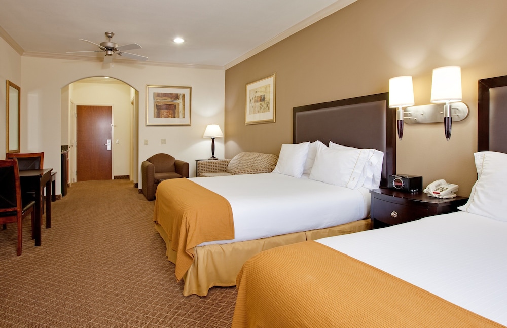 Holiday Inn Express Hotel and Suites La Porte 11/31