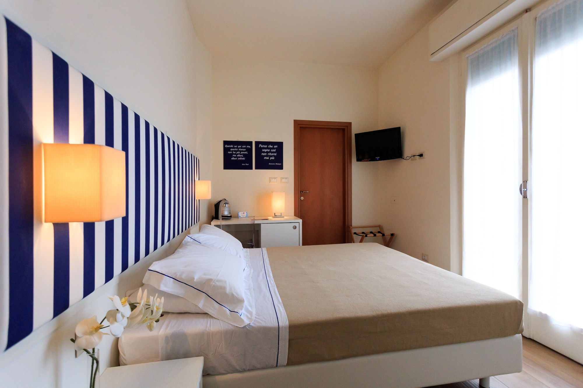 SUPERIOR, DOUBLE BED