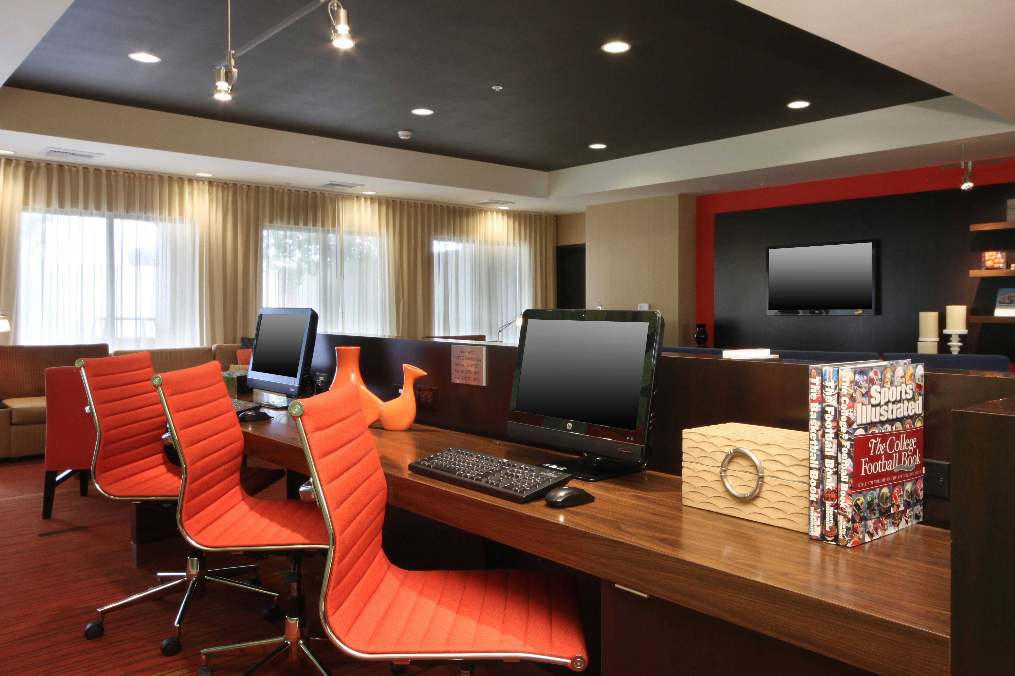 Courtyard by Marriott Salinas Monterey 12/13