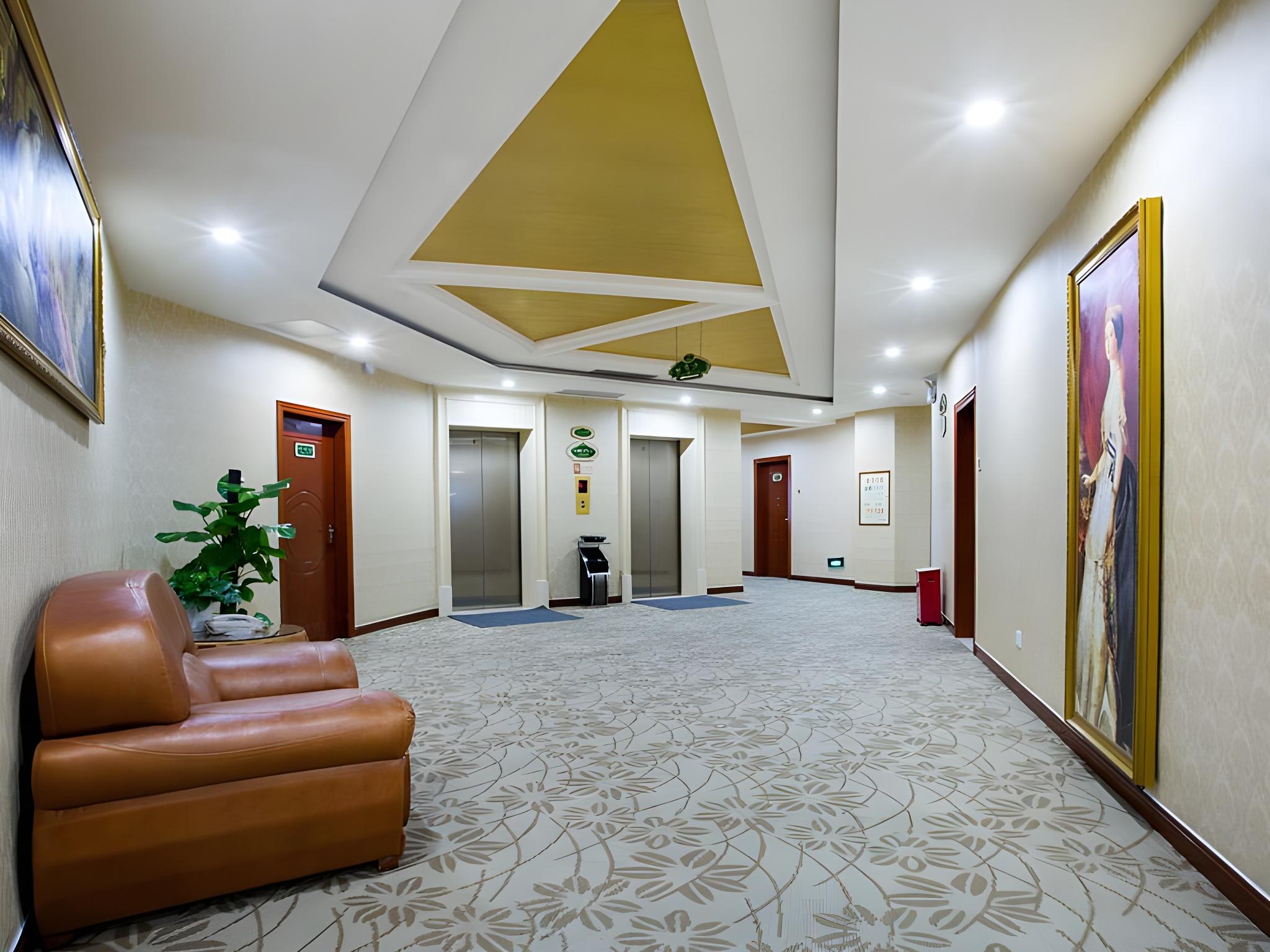 Vienna Hotel (Huizhou Maidi) 14/32