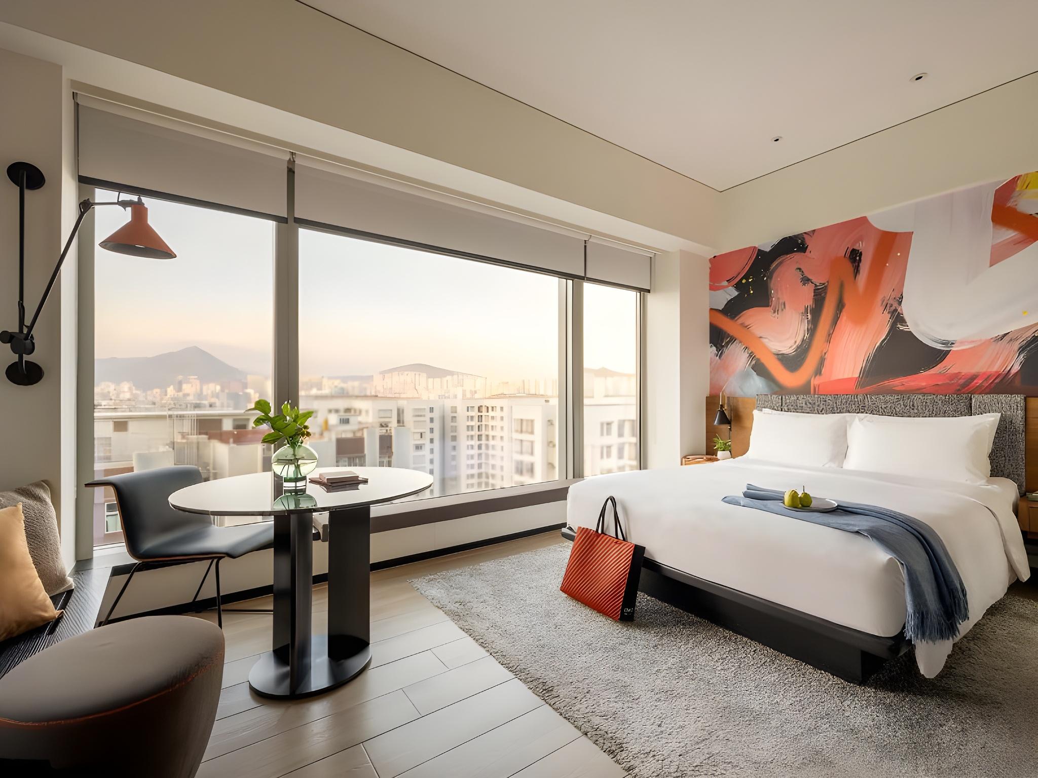 Room, King Bed, Urban View
