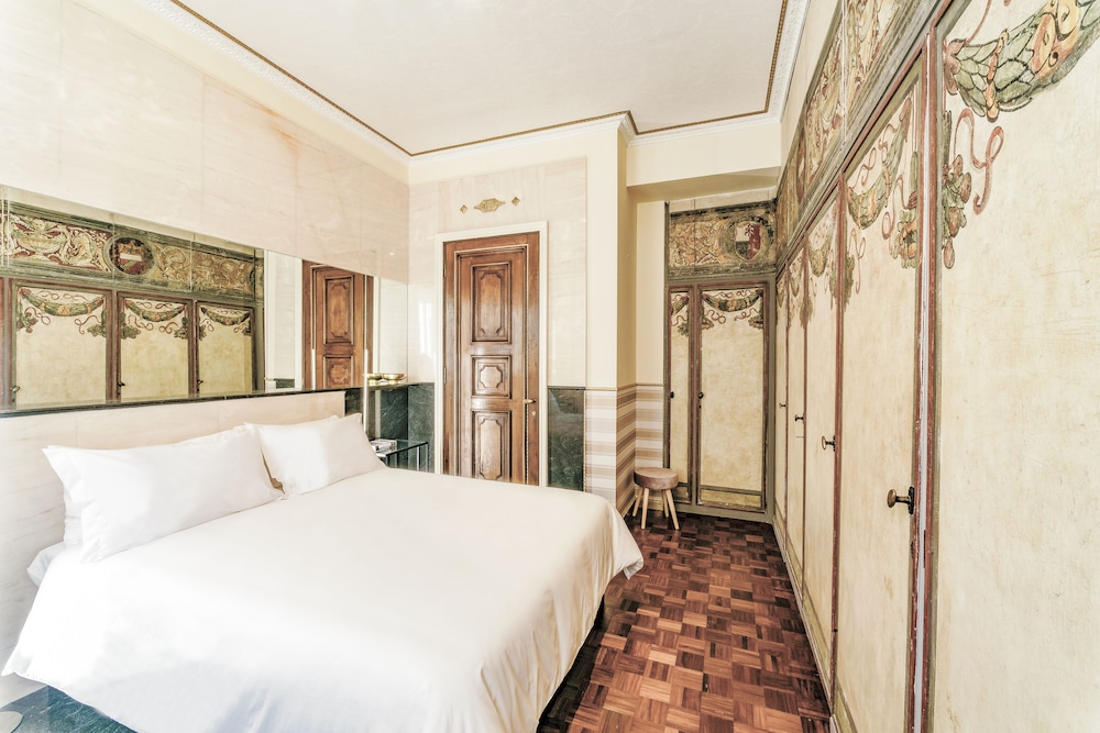 Riviere Luxury Palaces 8/27