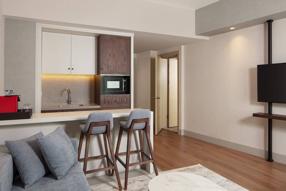 Delta Hotels Istanbul West 42/46