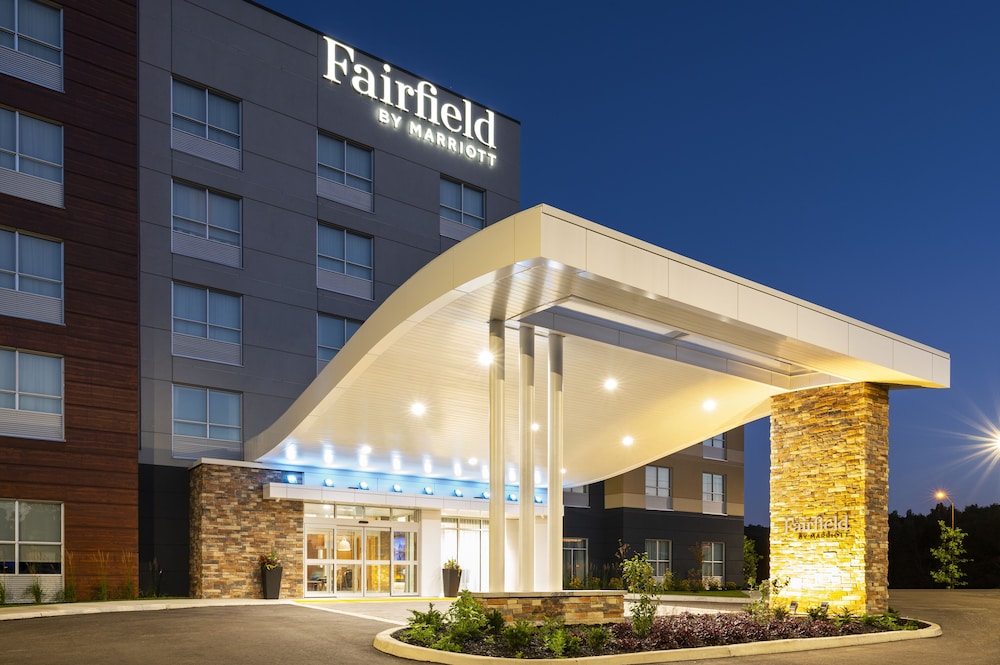 Fairfield Inn & Suites by Marriott North Bay 5/50