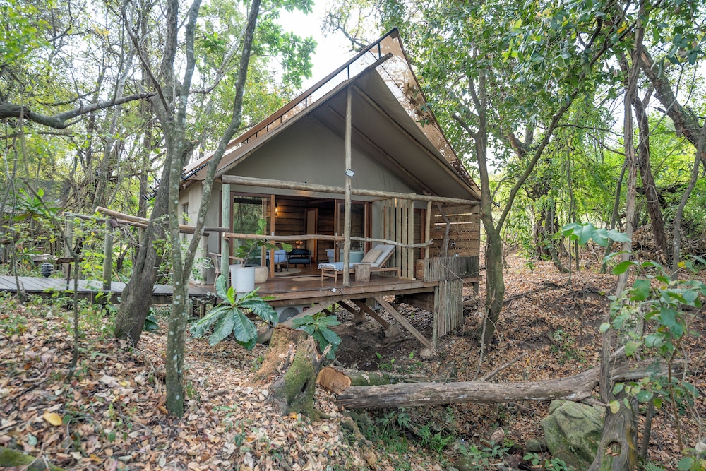 Summerfields Rose Retreat Spa 2/50