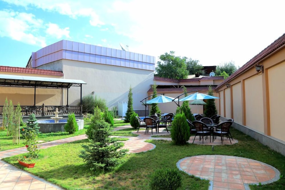 Hotel Diyora 3/37