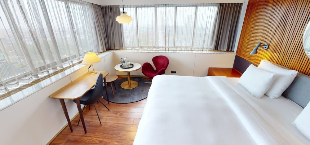 RADISSON COLLECTION ROYAL HOTEL, COPENHAGEN 23/72