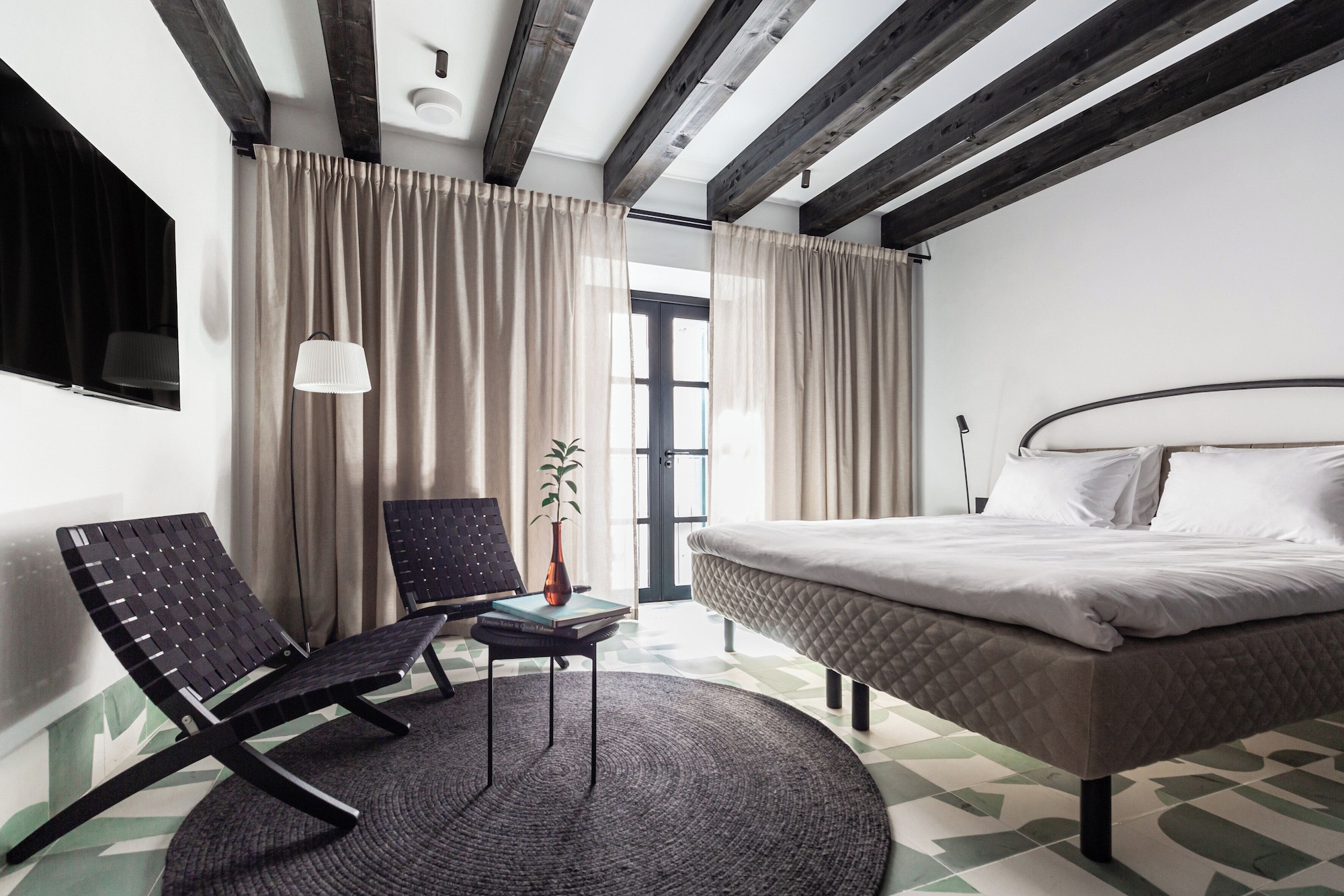 Standard, King Bed, Attic