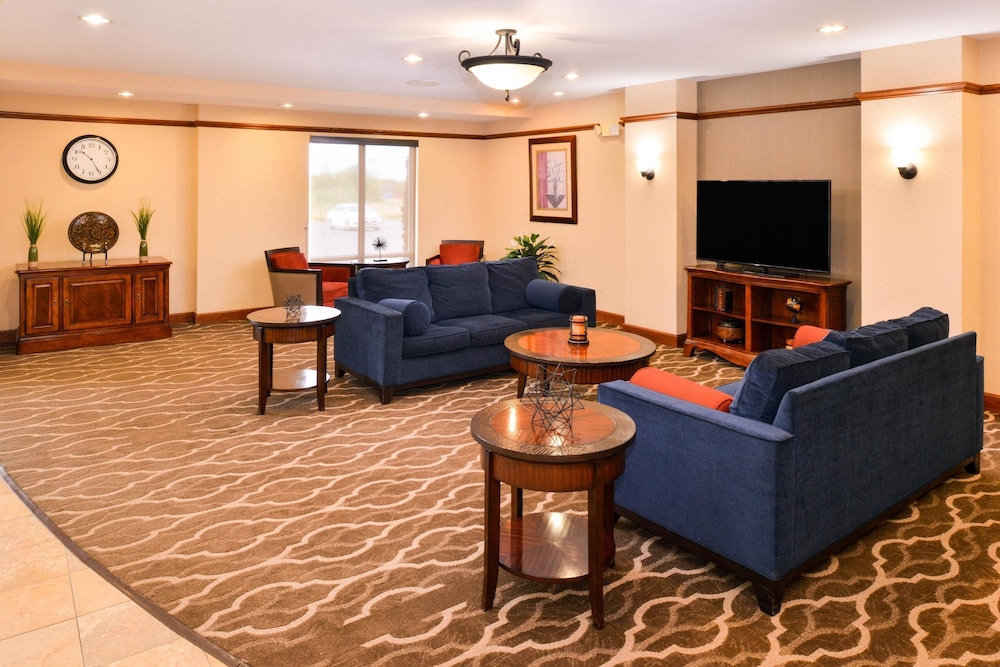 Comfort Suites Mount Vernon 21/36