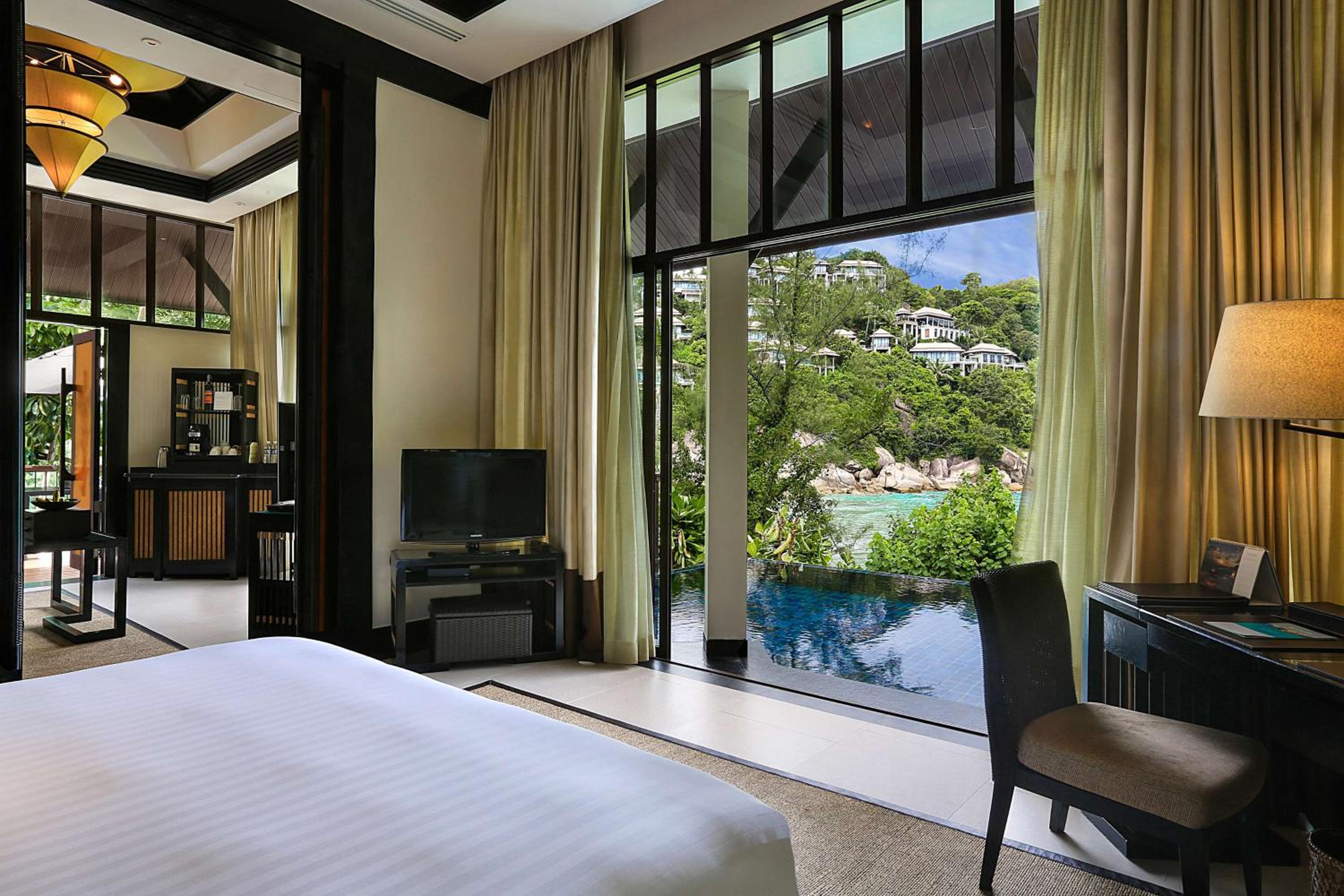 Villa, King Bed, Ocean View, Sofa, with Pool