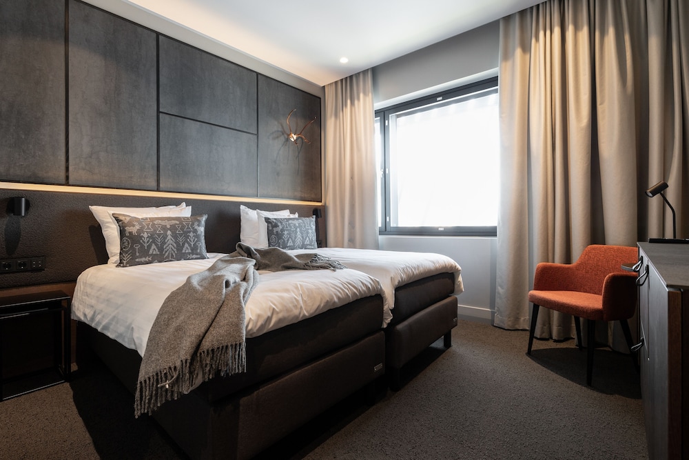 Mystique, Deluxe, Twin Beds, Sauna