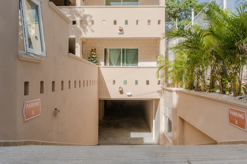 Casa Leo Condo 1/22