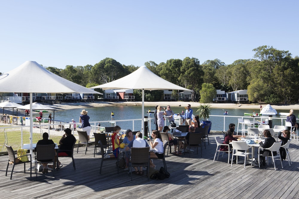 COURAN COVE ISLAND RESORT 33/50