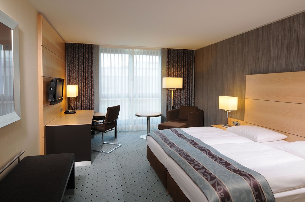 Maritim Hotel Dusseldorf 26/73