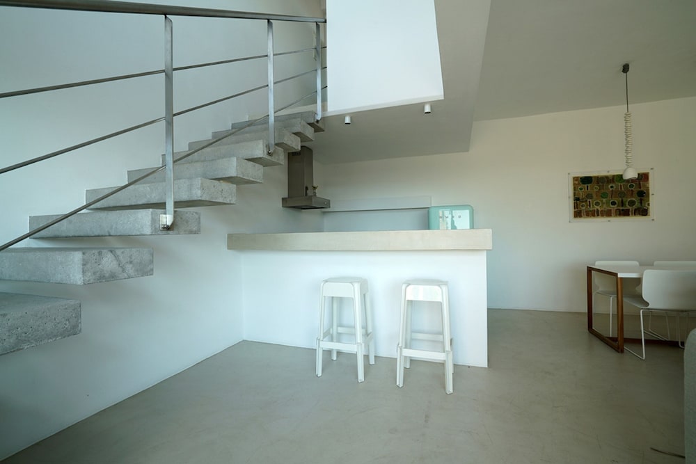 Hidden Retreats Kythera 50/50
