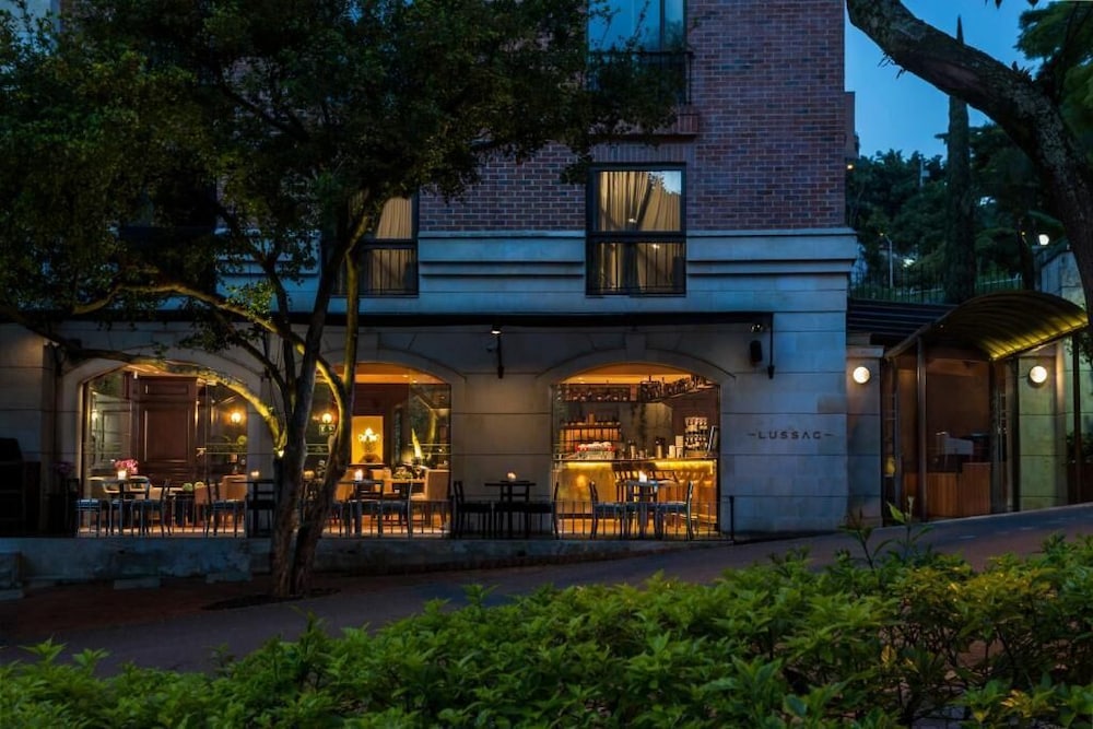 Hotel Park 10 3/88