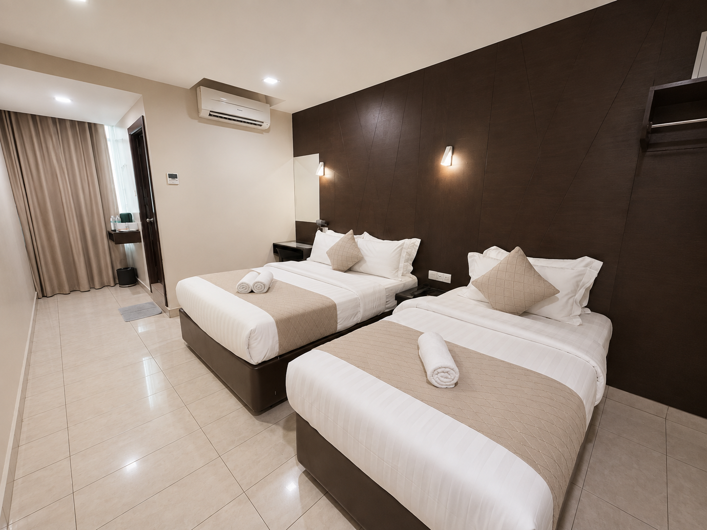 Cathay Hotel 25/50