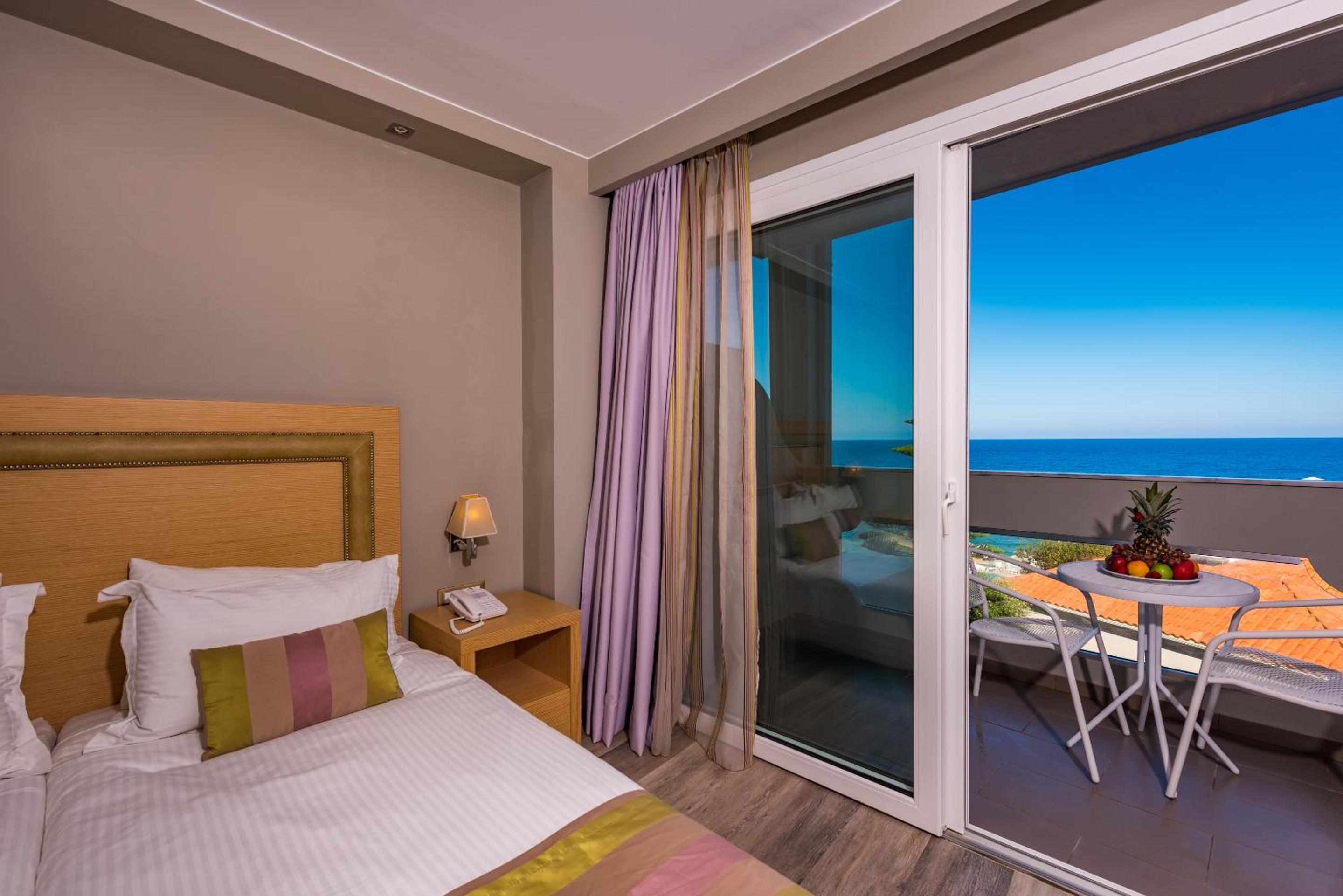 Comfort, Sea View