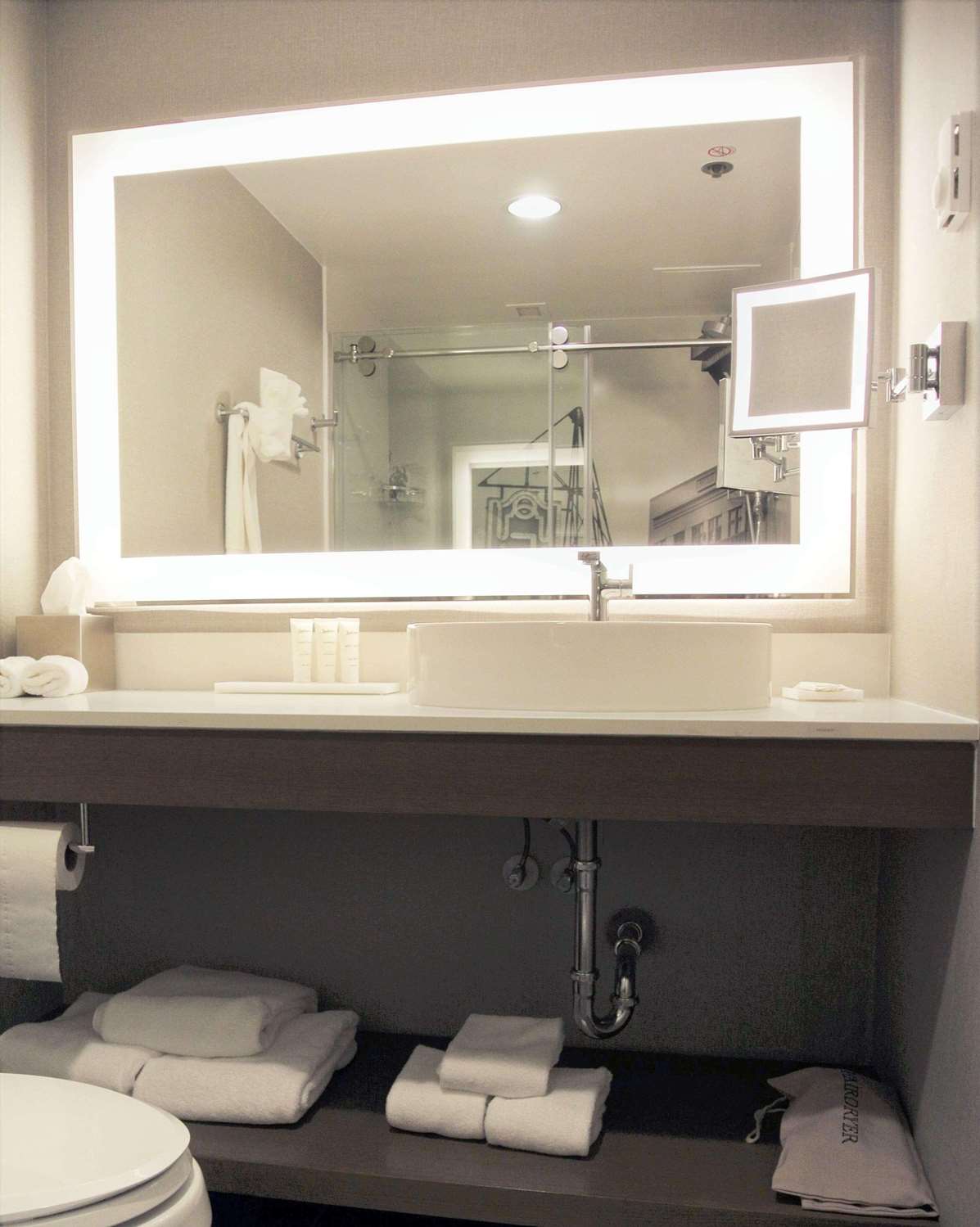 Radisson Blu Hotel Fargo 44/44