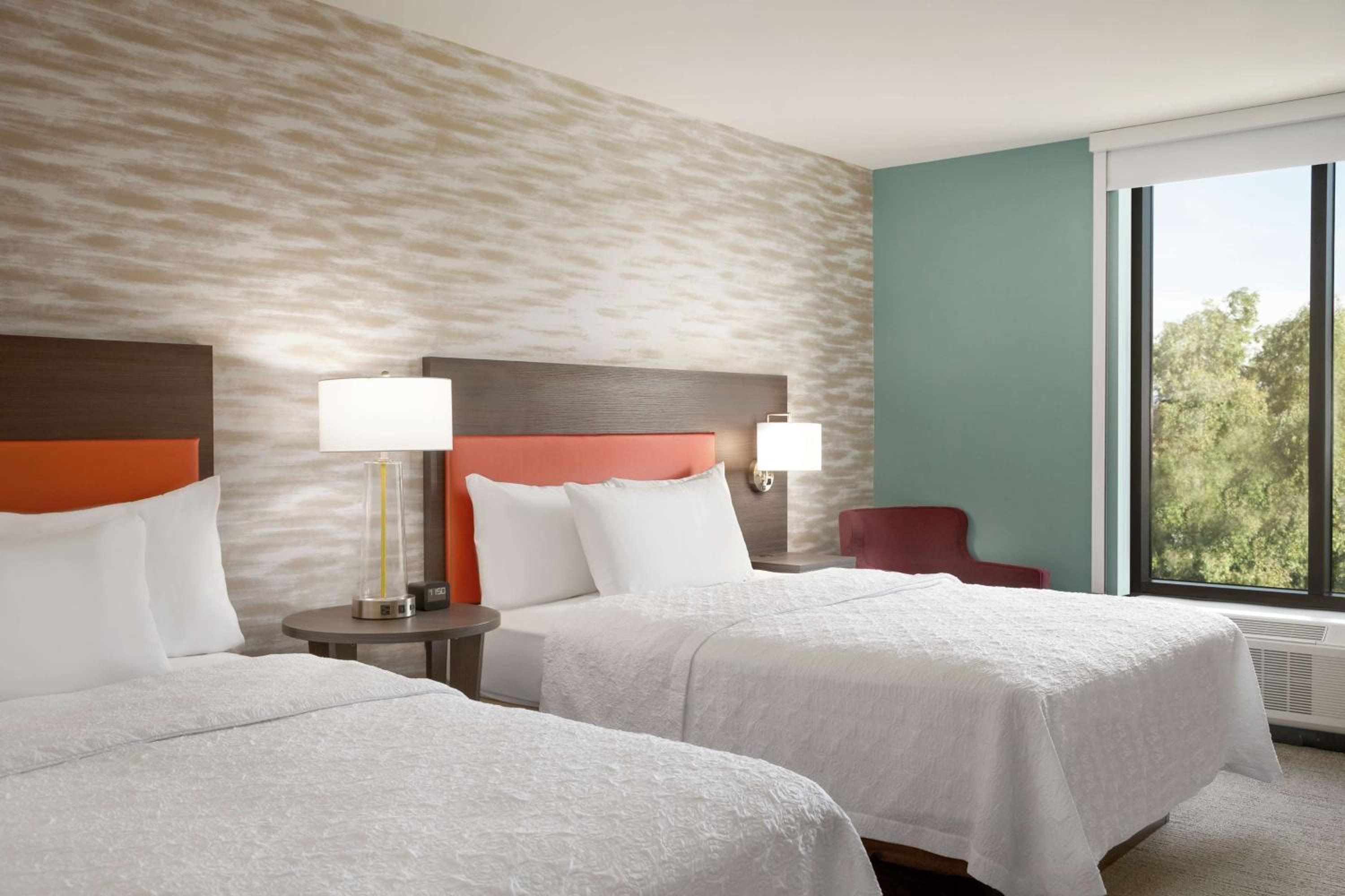 1 BEDROOM, SUITE, 2 QUEEN BEDS