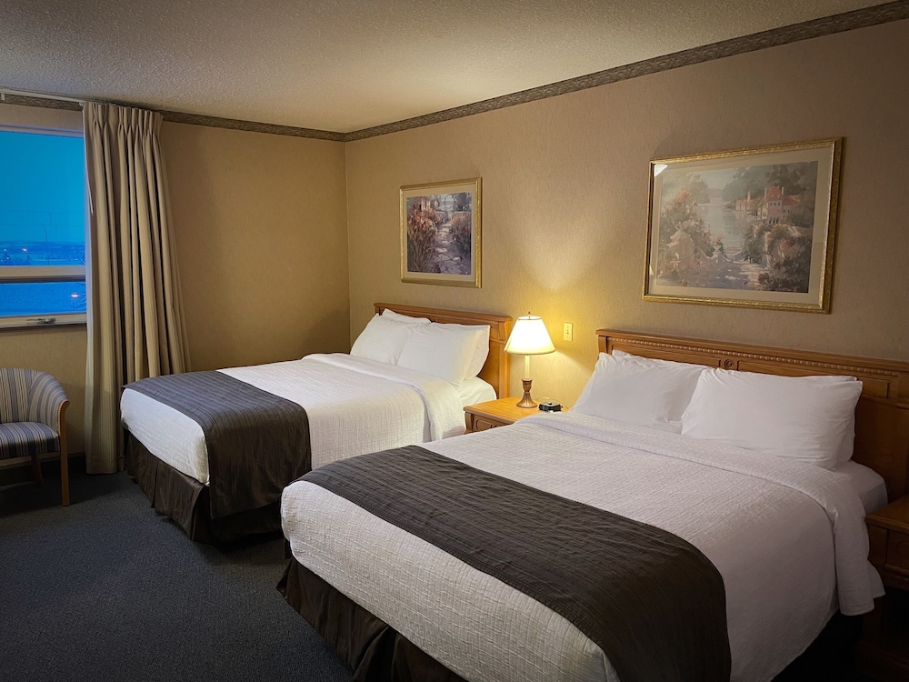 The Glenmore Inn & Convention Centre 18/60