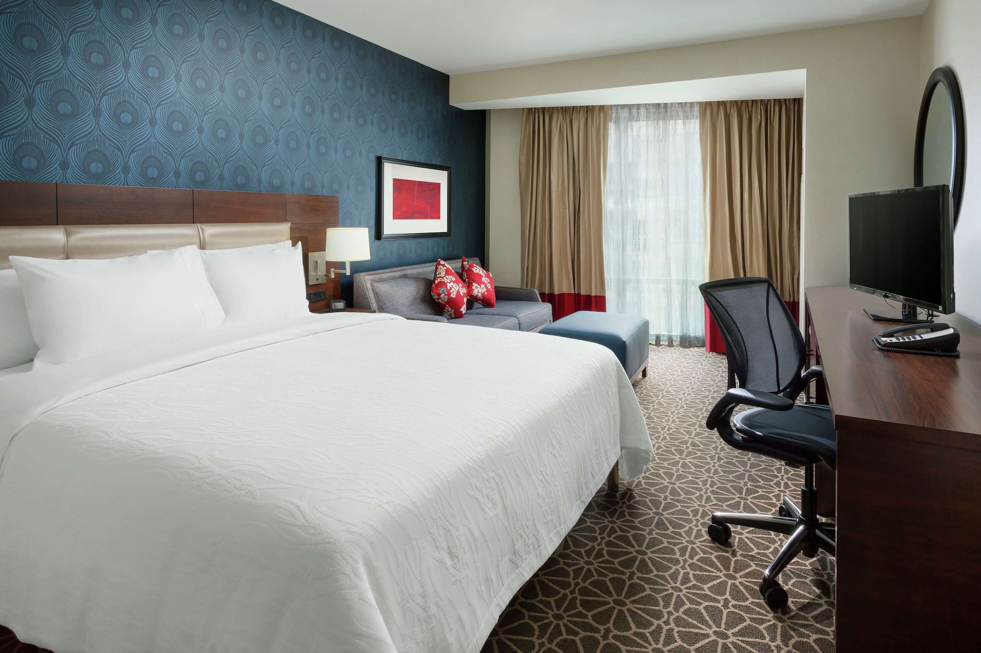 ROOM, KING BED, CORNER, ACCESSIBLE