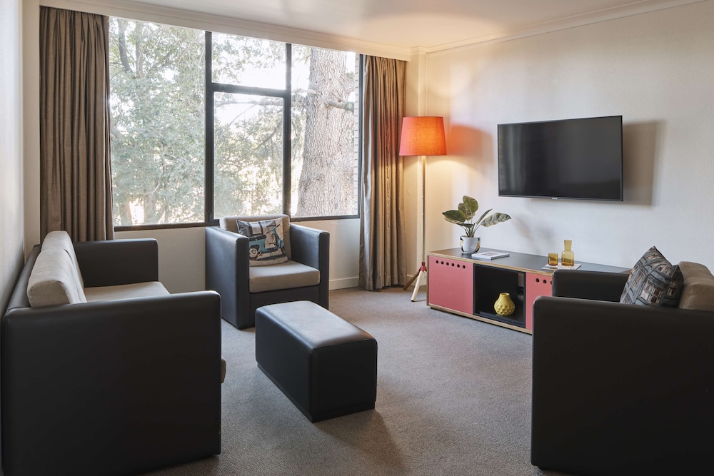 Atura Albury 26/50