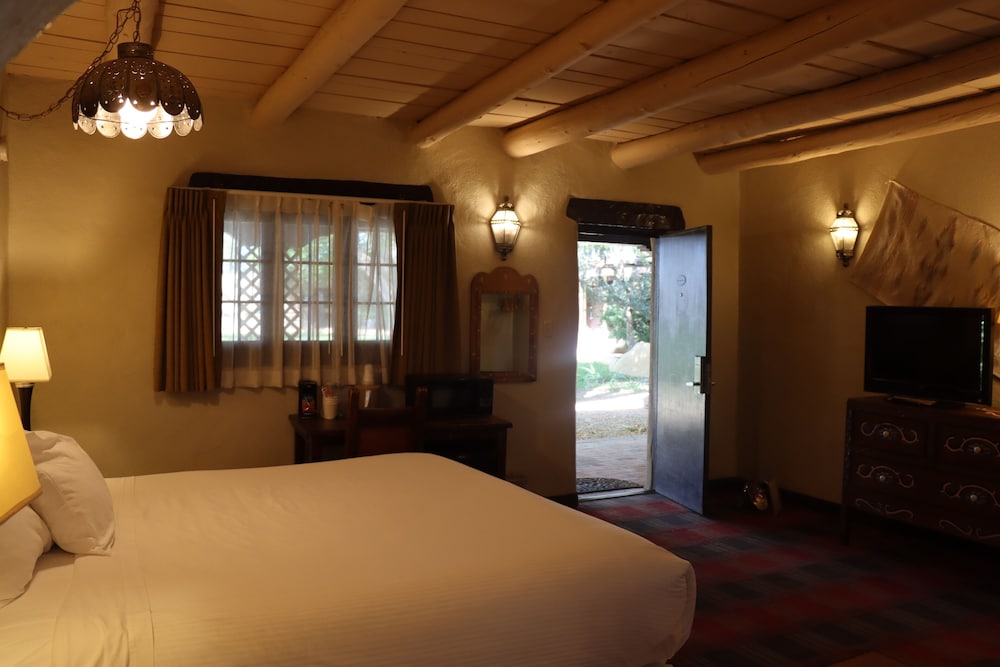 Sagebrush Inn Suites 61/81