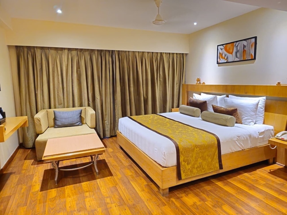 Suite, Single, The Pride Hotel Nagpur 3/7