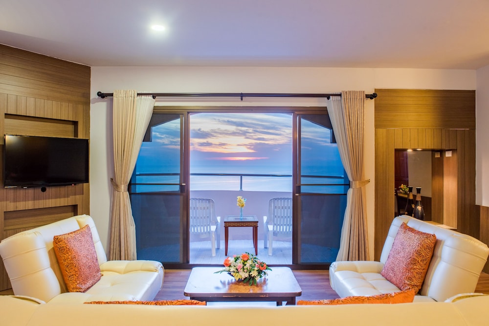 Golden Beach Cha Am Hotel 15/50