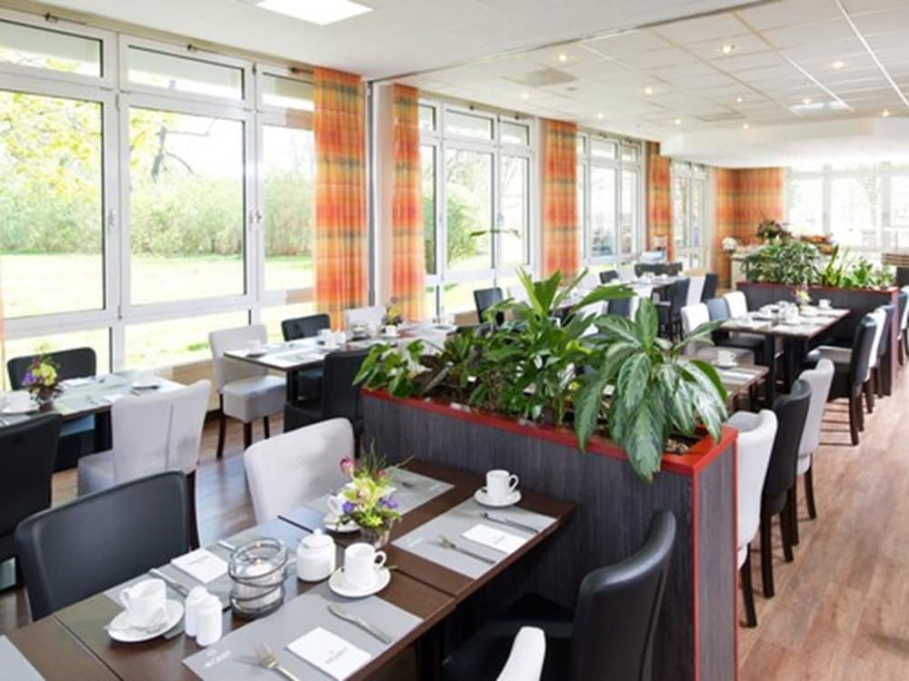 Achat Hotel Zwickau 36/50