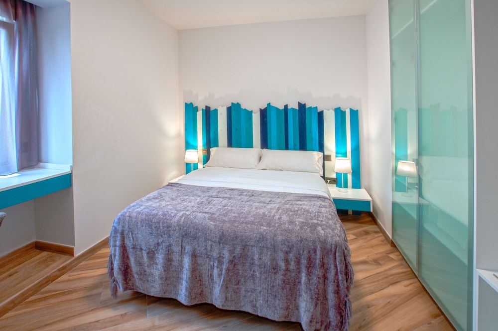 Gran Marina Suites 16/67