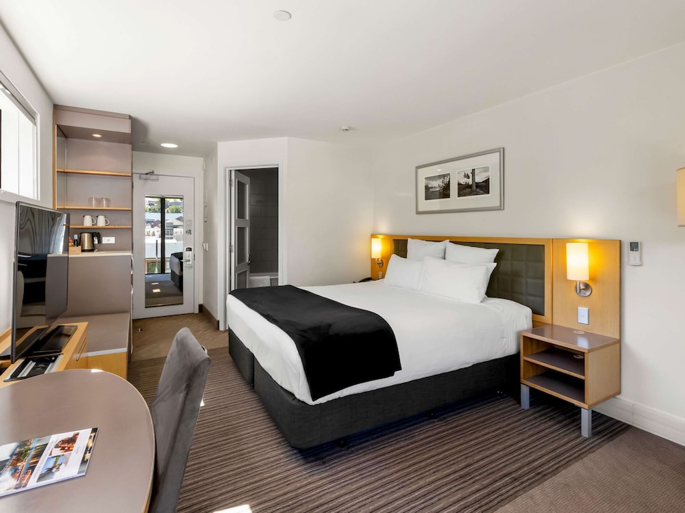 STANDARD, KING BED