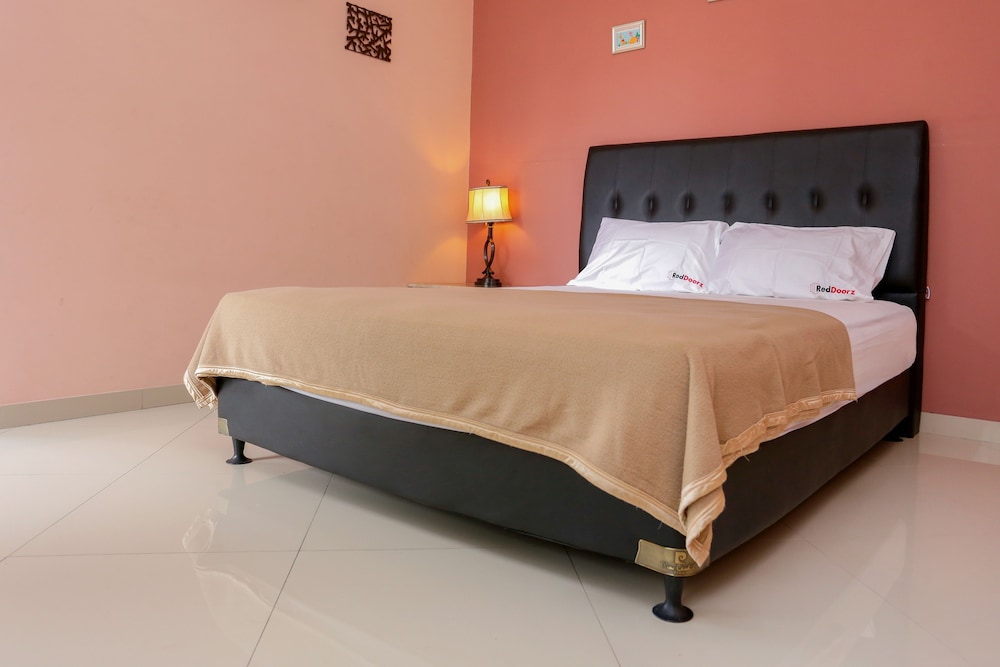 Reddoorz Sersan Bajuri 28/54