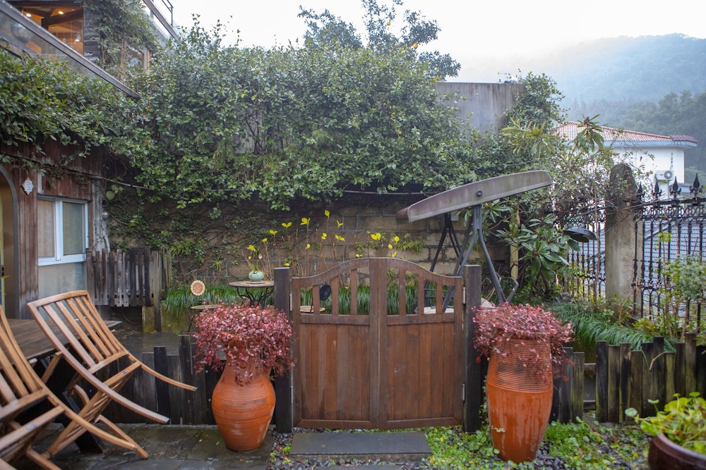 Yungu Garden Residence 2/42