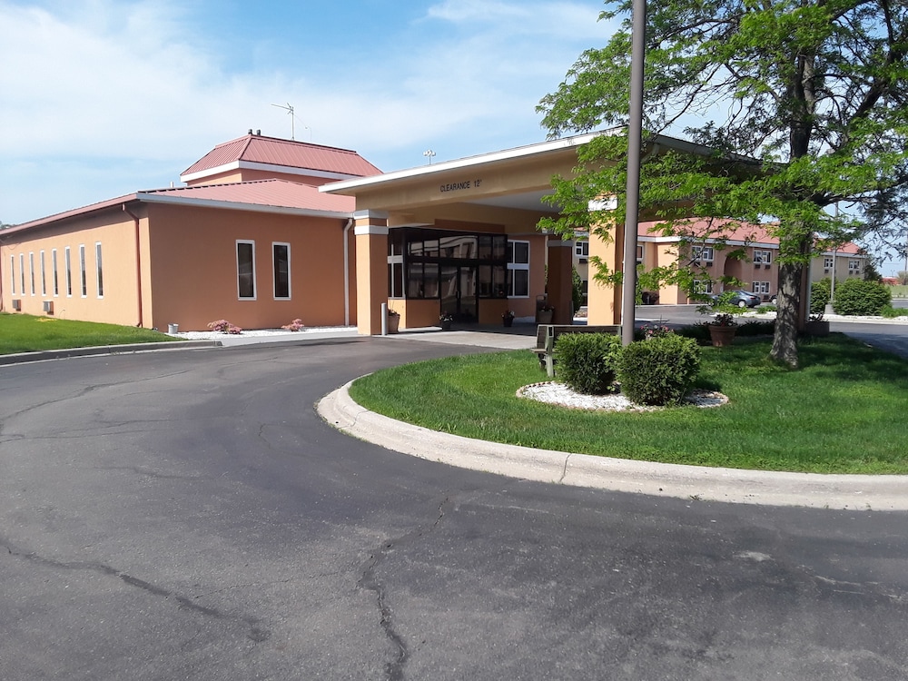 Quality Inn & Suites Port Huron 3/35