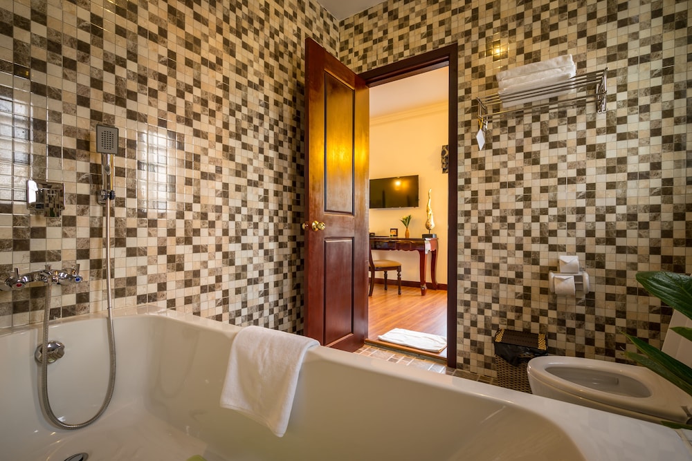 Beyond Yangon Boutique Inn 65/68