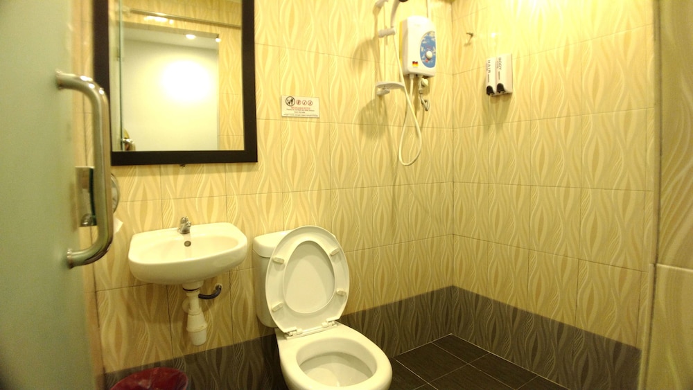 Apple 1 Hotel Queensbay 30/64